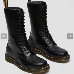 Dr Martens 1914 Smooth Leather Tall Boots